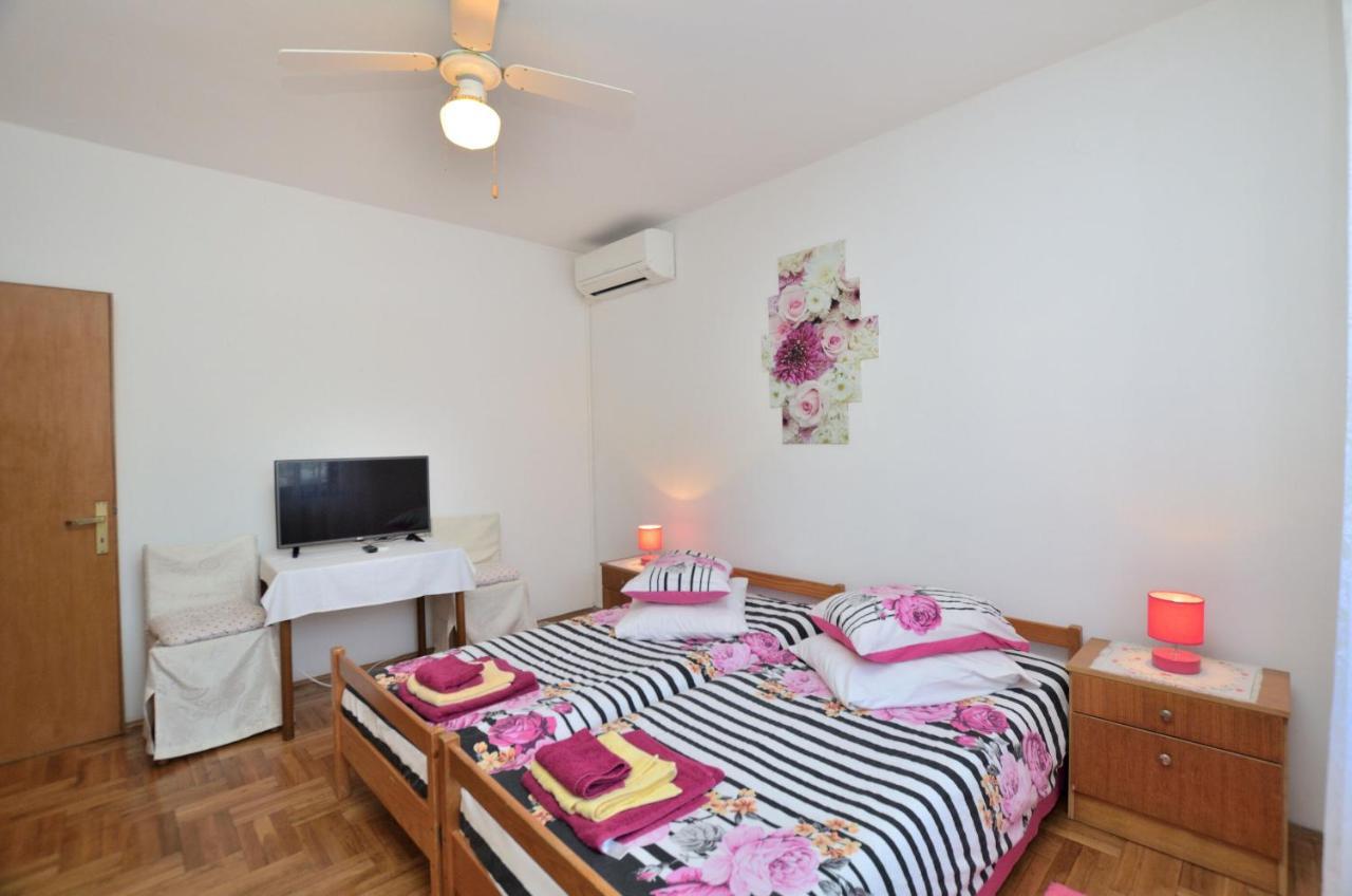 Rooms Tomc Fuškulin Kültér fotó