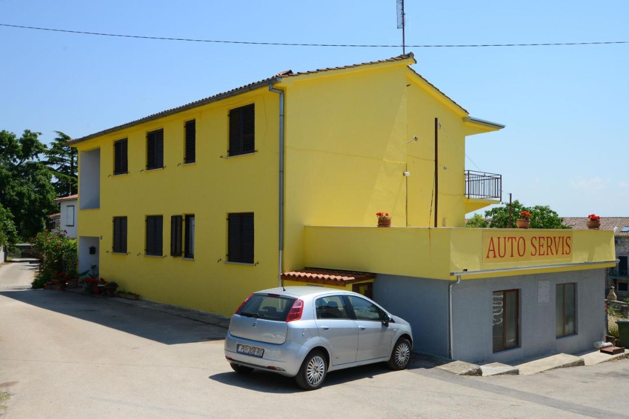 Rooms Tomc Fuškulin Kültér fotó