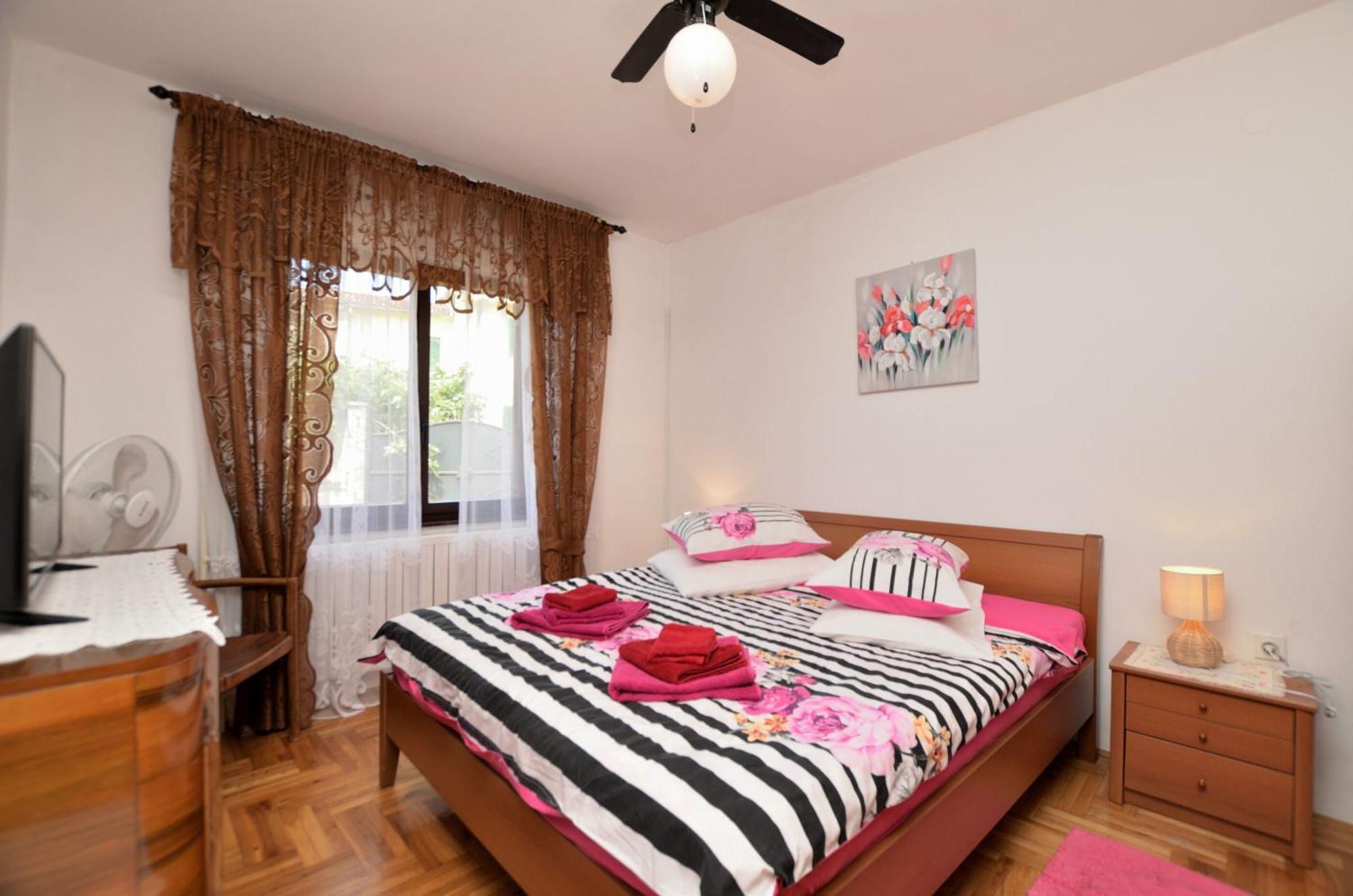 Rooms Tomc Fuškulin Kültér fotó