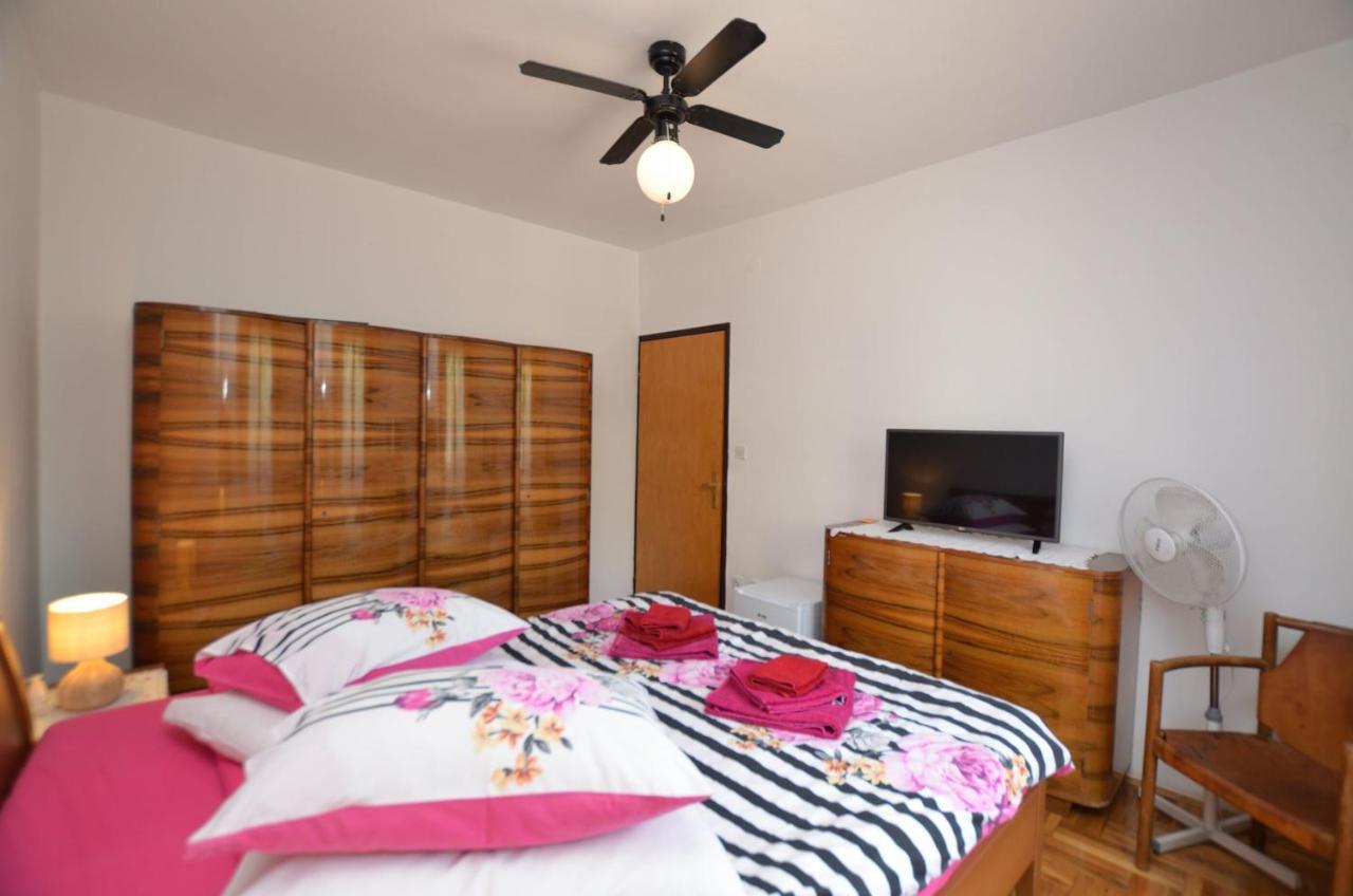 Rooms Tomc Fuškulin Kültér fotó
